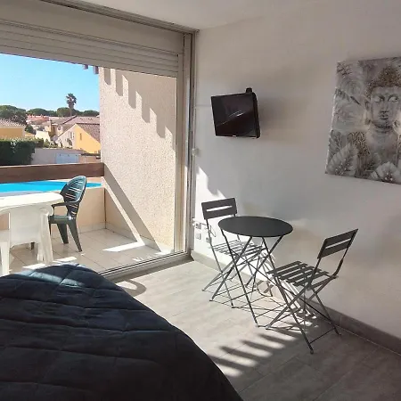 Au Village Naturiste
